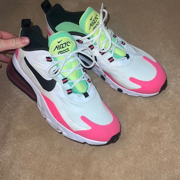 Nike Shoes - Nike air react